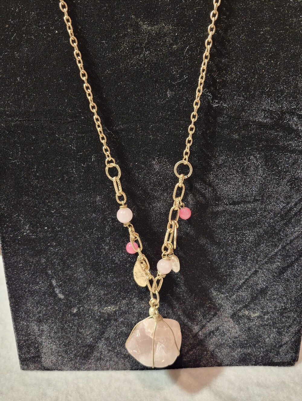 Hand Made Genuine Agate and Mother of Pearl Necklace